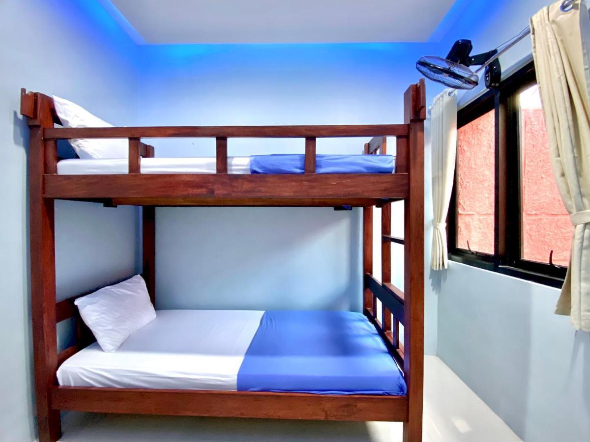 Good Feeling Ketapang Harbour Hostel Buitenkant foto