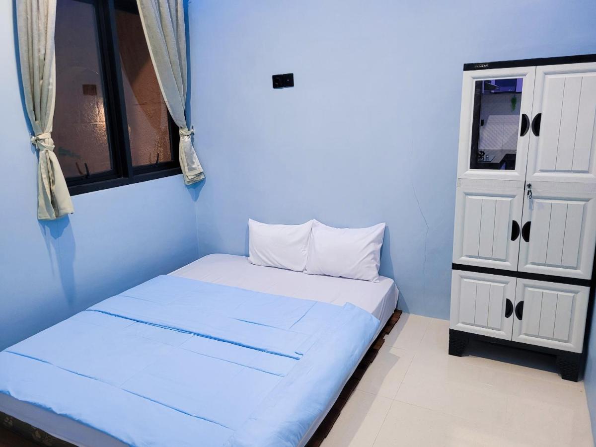 Good Feeling Ketapang Harbour Hostel Buitenkant foto